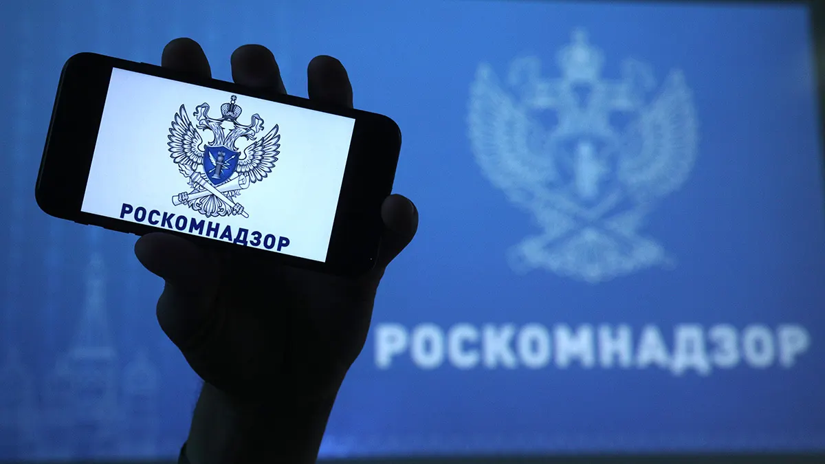 Роскомнадзор ограничил доступ к сайту независимого издания, заявив о наличии материалов с «пропагандой нетрадиционных сексуальных отношений». Редакция называет решение надуманным и намерена продолжать работу внутри страны.