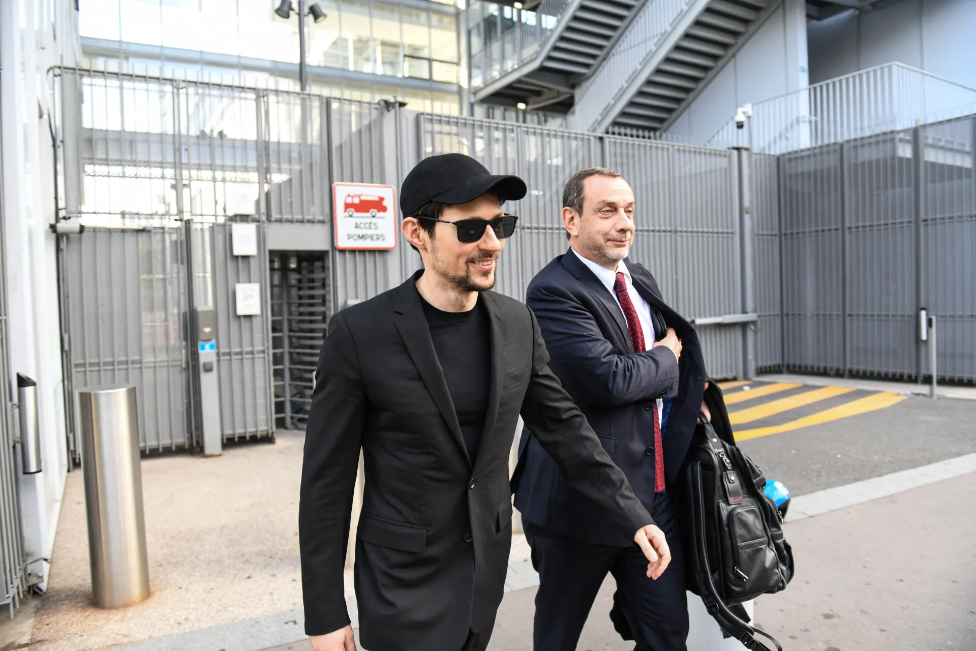 Основатель Telegram опубликовал сгенерированный нейросетью шансон о блокировках и обходе цензуры, а также рассказал о статусе «подозреваемого» и давлении российских властей на мессенджер.