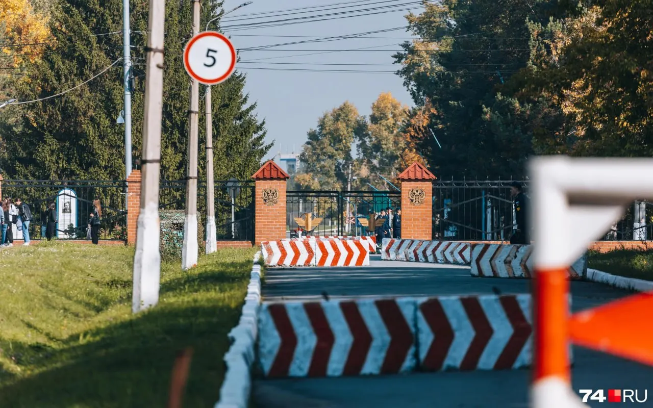 Правительство вывело училище из состава Военно-воздушной академии — распоряжение подписал председатель правительства. Учредителем останется Минобороны; реорганизацию планируют завершить к 1 сентября 2026 года, штат составит 6050 человек.