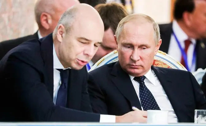 Депутат Госдумы сообщил, что министр финансов признал: федеральный бюджет, внесённый в парламент, не может быть исполнен. Дефицит уже достиг 5,9 трлн рублей, а параметры бюджета будут корректироваться.