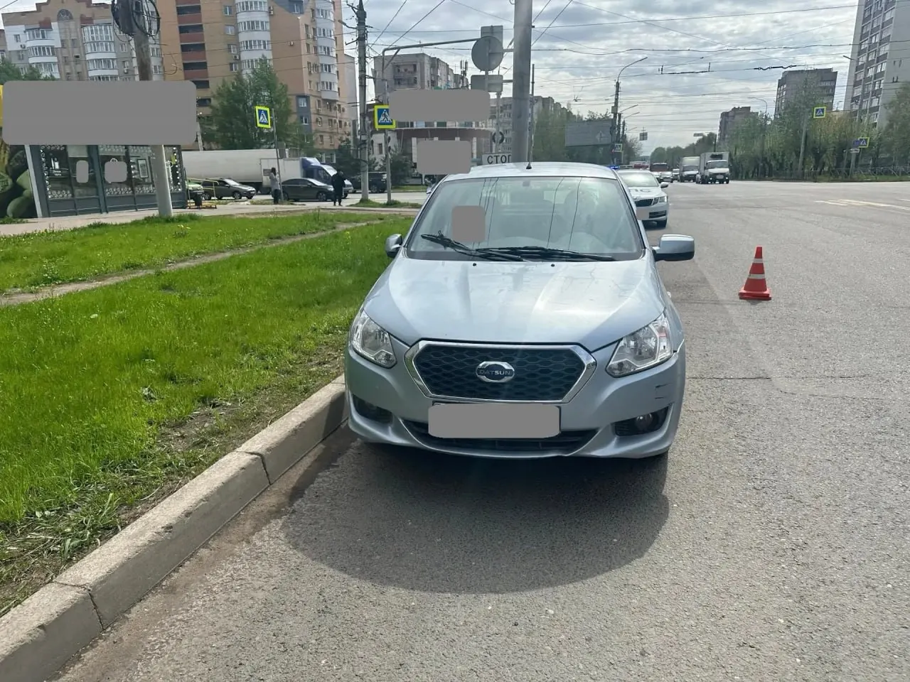 14 мая в Кирове пожилой водитель совершил наезд на двух пешеходов — женщины 44 и 46 лет получили травмы.