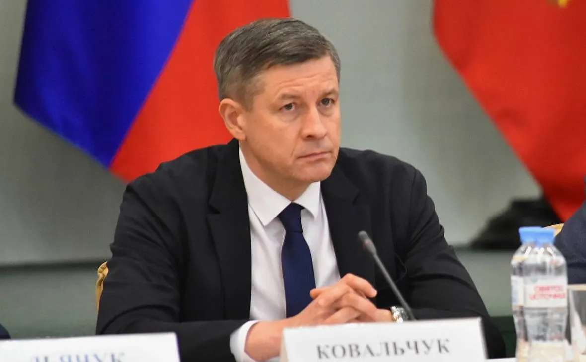 Врио губернатора Егор Ковальчук подписал указ об отставке регионального правительства; новый состав кабинета ещё не назначен.