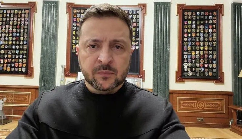 Президент Украины заявил, что разведка, в том числе на основе информации от американских и европейских партнёров, зафиксировала подготовку удара с применением «Орешника». Он призвал граждан учитывать сигналы тревоги и пользоваться укрытиями.