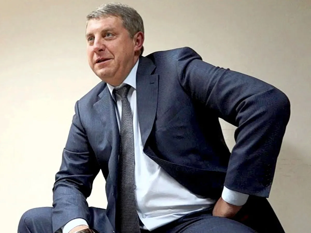 Президент отметил Александра Богомаза орденом Александра Невского — о награждении сообщили на церемонии представления врио губернатора. Ранее 13 мая в отставку ушли губернаторы Брянской и Белгородской областей.