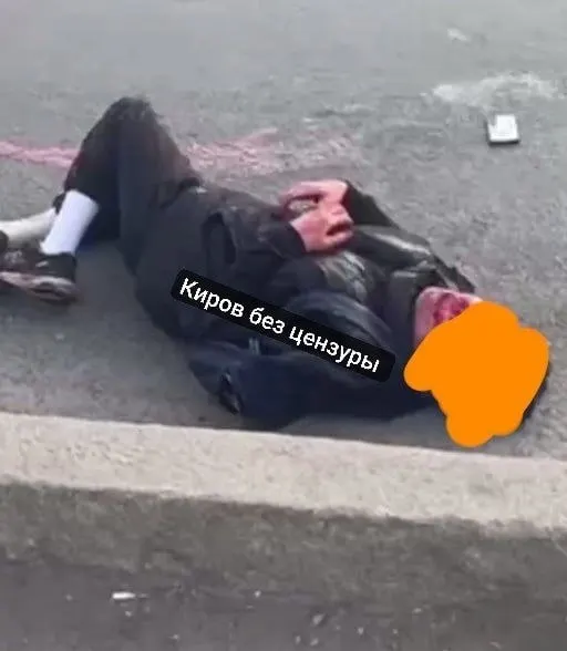 Ночью нетрезвый молодой человек на электровелосипеде не справился с управлением и столкнулся со столбом. На месте работали сотрудники ГАИ и бригада реанимации, сведения о состоянии пострадавшего уточняются.