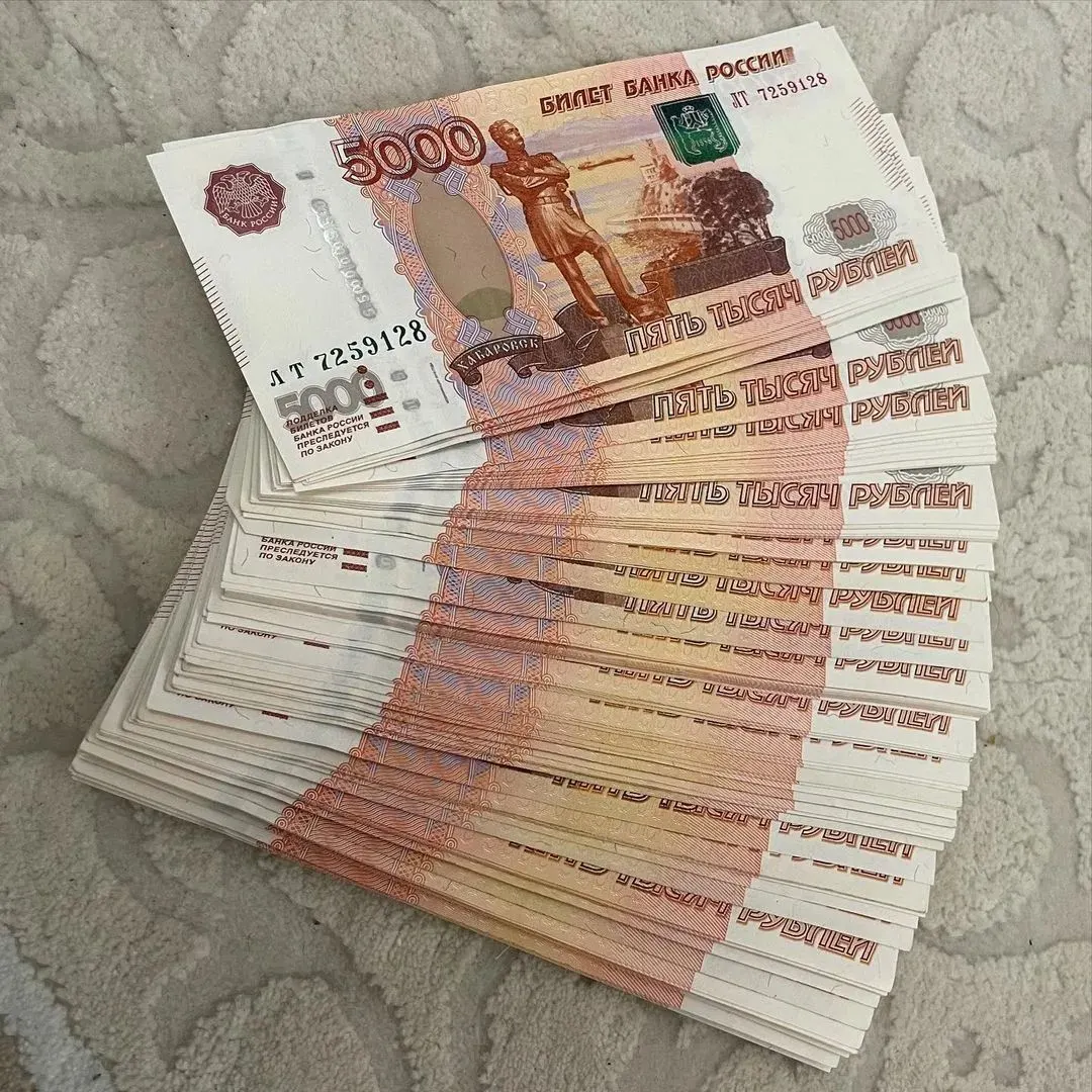 Депутаты предлагают внести в Трудовой кодекс норму о ежегодной выплате 13‑й зарплаты, приуроченной к празднику Весны и Труда, не ниже среднего заработка работника; авторы инициативы видят в этом меру поддержки доходов граждан.
