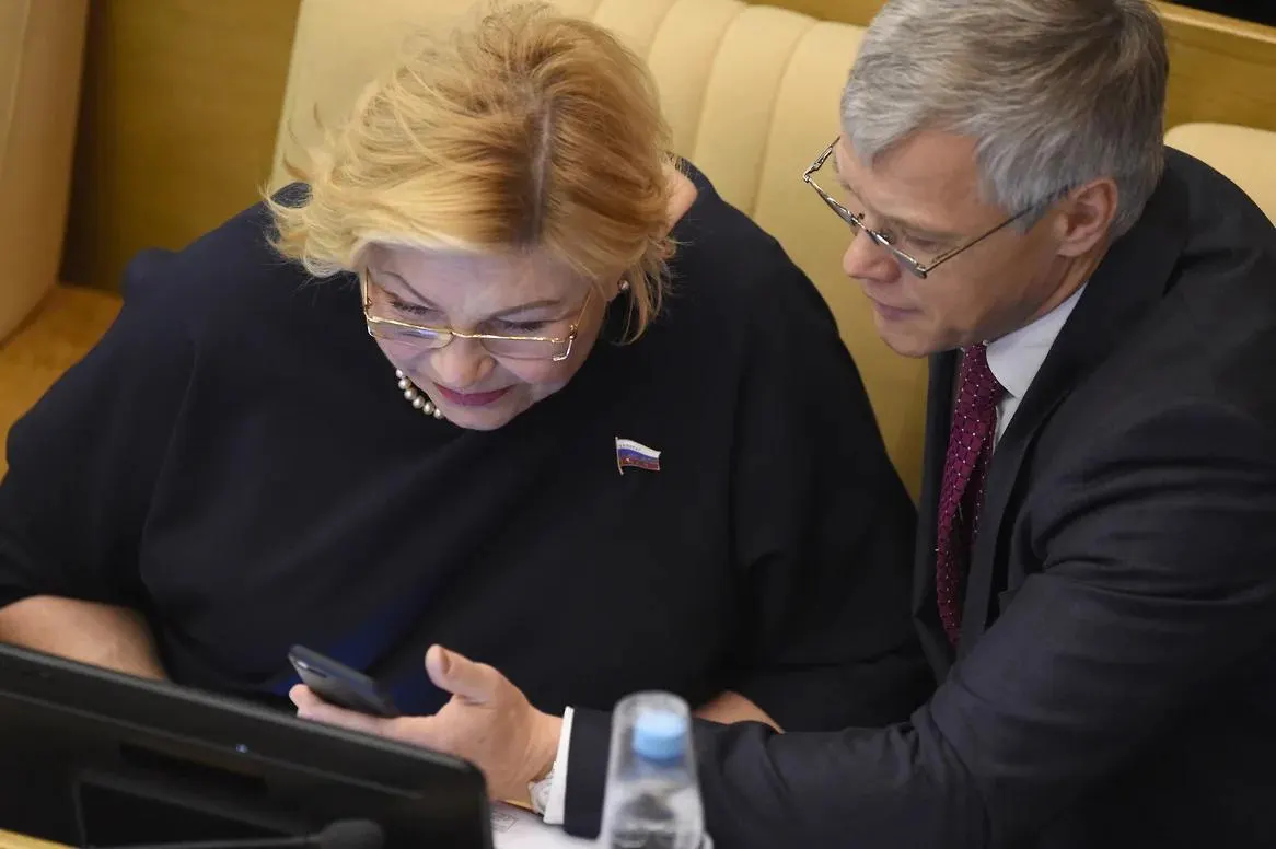 Валерий Гартунг оказался одним из двух депутатов, проголосовавших против обращения Госдумы по удару в Старобельске. Спикер назвал голосование техническим сбоем и потребовал выяснить, кто голосовал против.