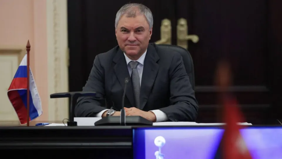 Председатель Государственной думы заявил, что удары с использованием западного оружия и спутниковых технологий по гражданским объектам могут вынудить Россию применить новое, бесследное оружие; поводом стали события в Старобельске и последующие боевые действия вокруг Киева.