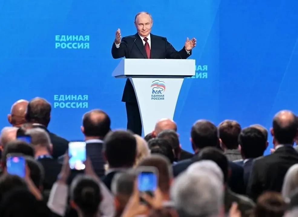 На предвыборном съезде партии представили первую пятёрку федерального списка и региональные кандидаты; многие лидеры списка, по заявлению партии, откажутся от мандатов.