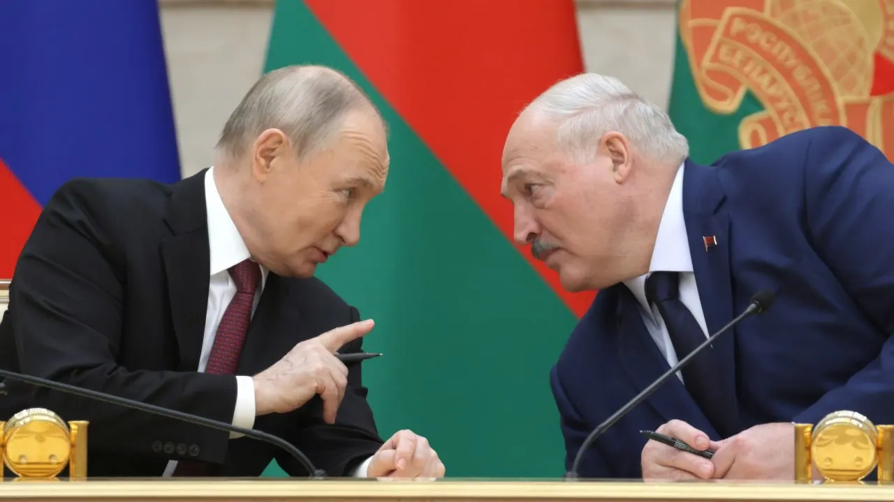 Лидеры России и Беларуси встретились в резиденции на Валдае без публичных комментариев; обсуждались вопросы региональной безопасности, экономического взаимодействия и ситуация у белорусско‑украинской границы.