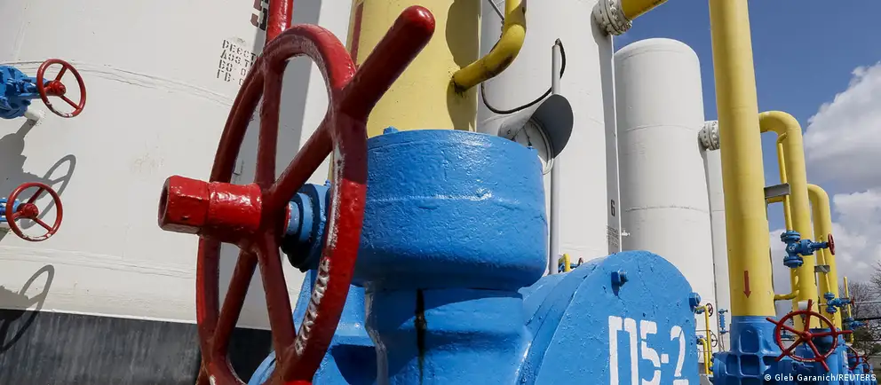 Украина не продлила контракт с «Газпромом», сославшись на вопросы национальной безопасности. Поставки через территорию Украины в Европу прекращены — сильнее всего пострадала Молдова, другие страны перенастроили маршруты поставок.