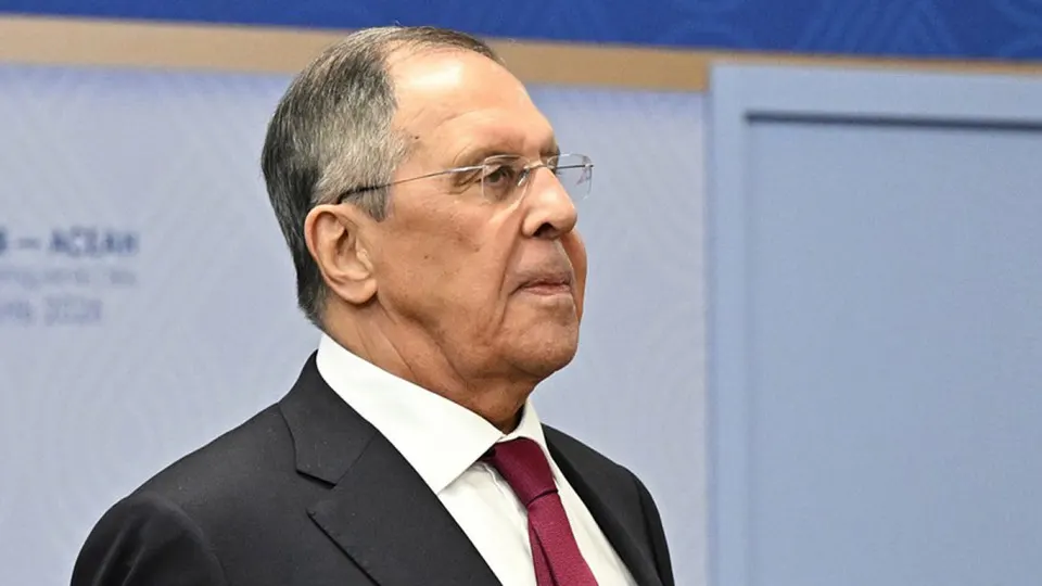 Глава МИД заявил, что по поручению президента регулярные массированные удары будут наноситься по объектам, от которых напрямую зависит боеспособность украинских вооружённых сил — заявление прозвучало на фоне самой масштабной ночной атаки дронов на Москву.