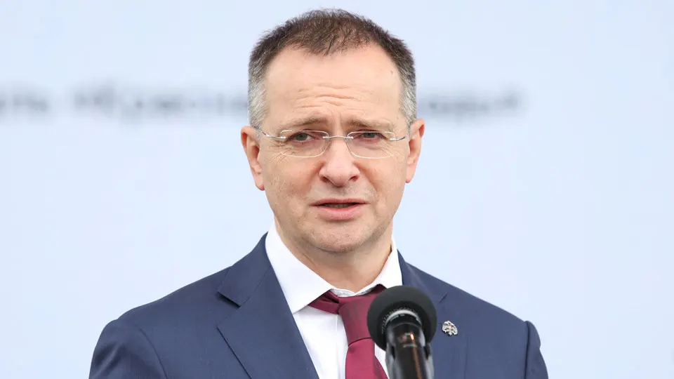 Владимир Мединский заявил о необходимости усилить госконтроль на всех этапах создания фильмов и не допускать госфинансирование «барахла»; в отрасли при этом растёт доля лент «патриотического» характера.