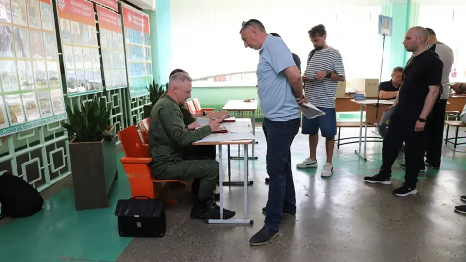 В Гродненской области с 17 по 26 июня идут учения по mobilизации с вовлечением военкоматов и призывов запасников. По данным источников, на Минск усиливается давление с требованием участия в эскалации конфликта на Украине.