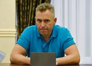 Совет ЕС расширил пакет ограничений: под санкции попали свыше 80 физических и юридических лиц, в том числе бывший уполномоченный Павел Астахов и генеральный прокурор Александр Гуцан; также затронуты журналисты и блогеры.