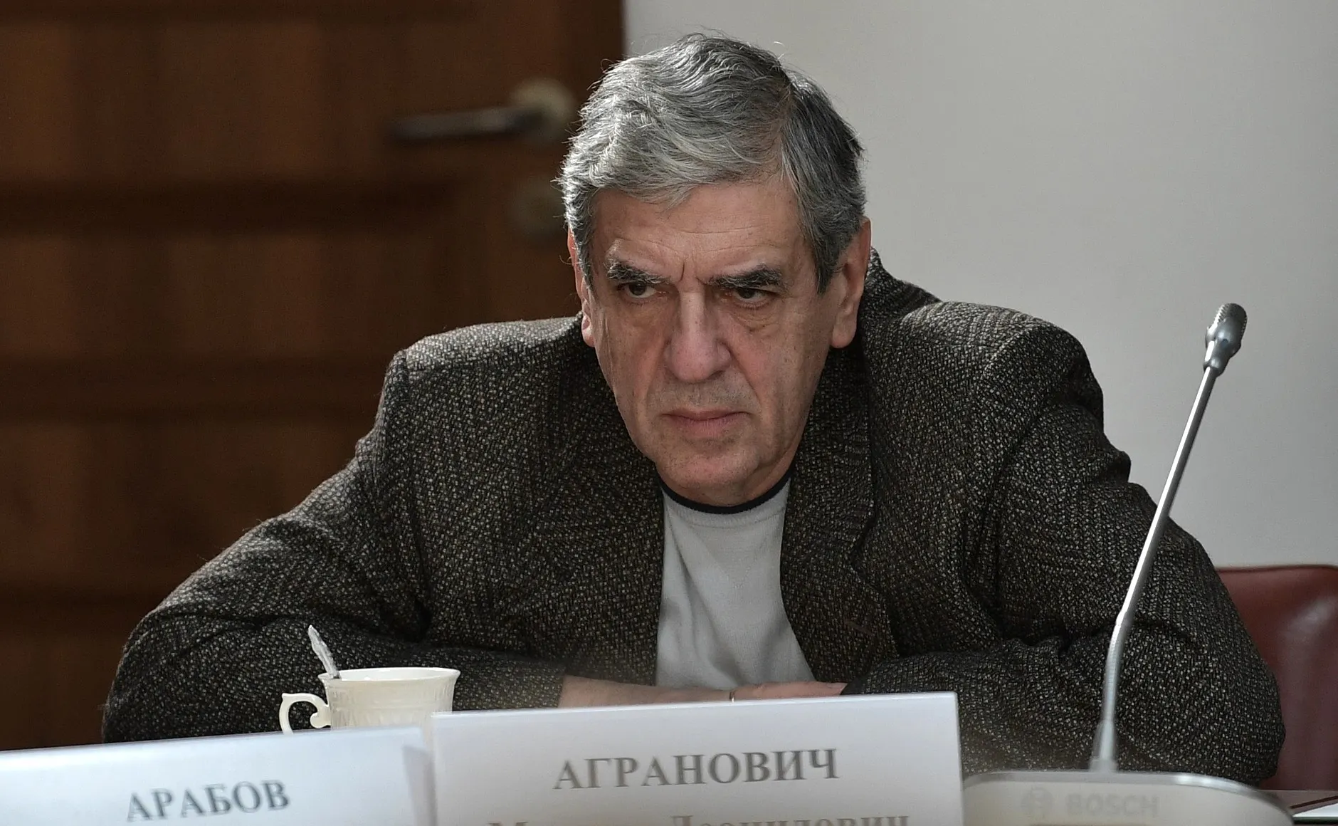 Операторский факультет Всероссийского государственного института кинематографии объявил набор в специальную группу: абитуриентам обещают бесплатное обучение с 2027 года при условии годичной контрактной службы в войсках беспилотных летательных аппаратов и ряд льгот.