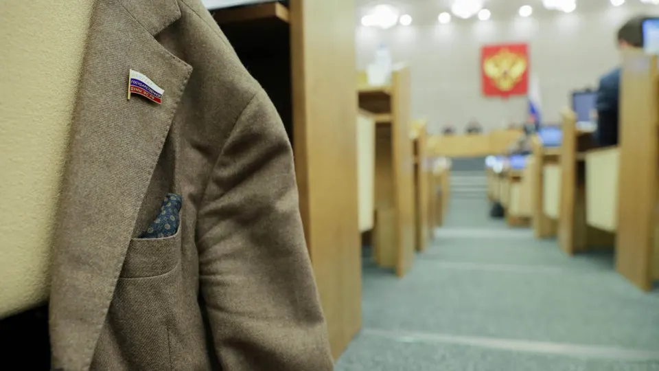 Правительство одобрило инициативу об отмене наказаний для региональных депутатов за отсутствие или несвоевременную подачу деклараций о доходах; проект направлен на доработку с учётом замечаний ведомств.