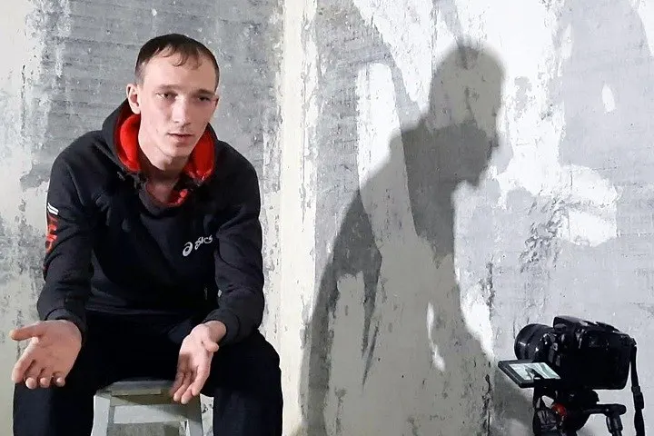 Евгений Юрченко, один из первых, кто обнародовал сведения о массовых издевательствах в ангарской ИК‑15, освободился после этапирования в Кировскую область и вернулся в родной район Иркутской области.