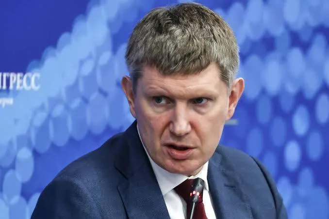 Минэкономразвития объявило, что с 1 сентября 2026 года гостиницы с более чем 50 номами обязаны принимать постояльцев при подтверждении личности через национальный мессенджер.
