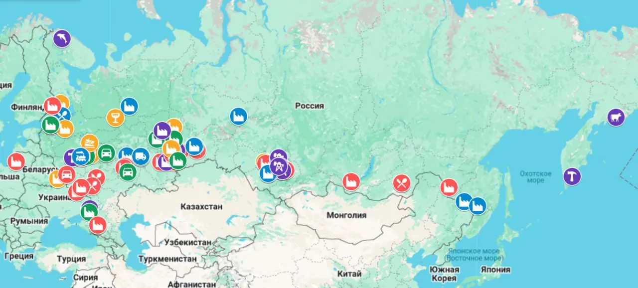 Карта фиксирует остановки производств, массовые увольнения, задержки зарплат и переходы на сокращённый график в регионах от Калининграда до Камчатки.