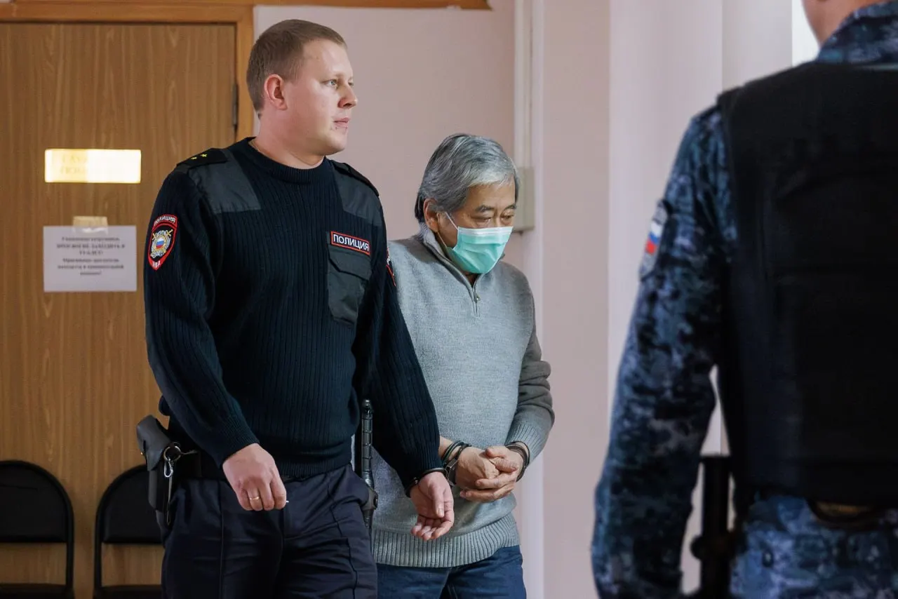 Материалы уголовного дела зарегистрированы в картотеке Верховного суда; дело передано третьему составу уголовной коллегии.