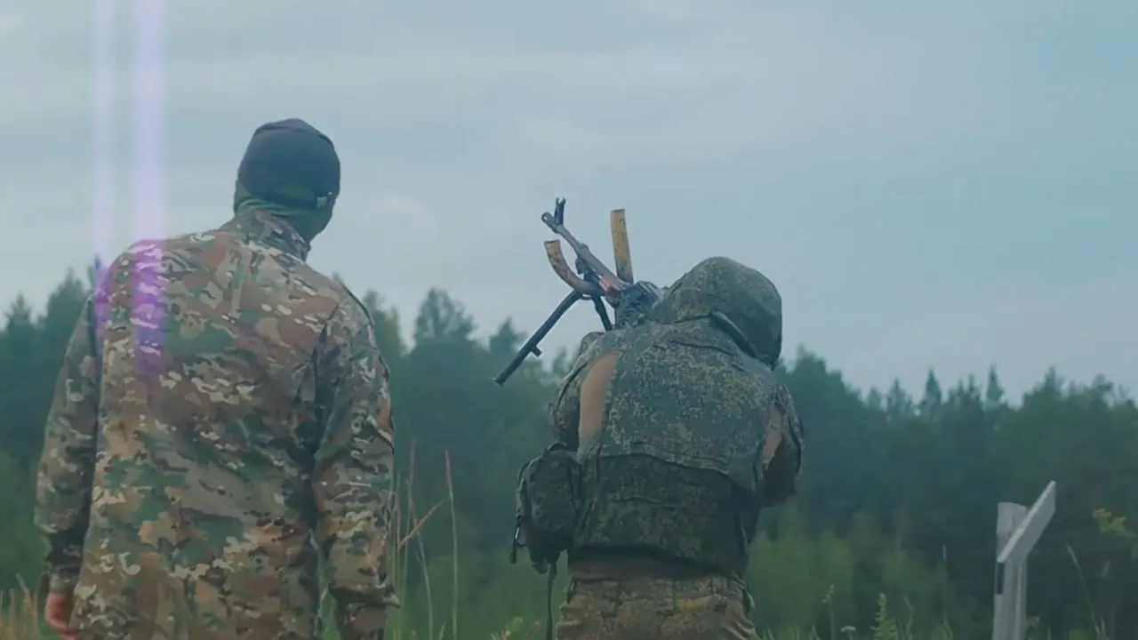 Региональные власти объявили о наборе: участники пройдут двухнедельное обучение и будут служить в регионе; подробности — в местных военкоматах.