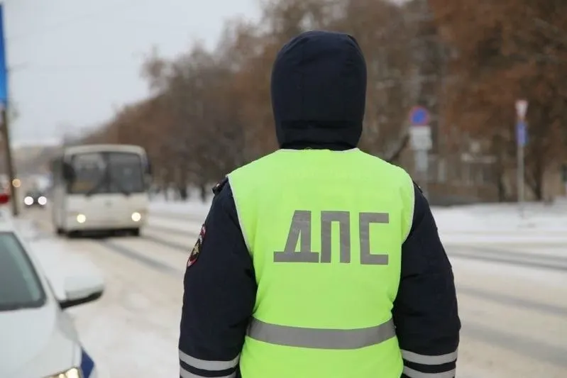 Прокуратура направила иск в суд об обращении денежных средств в доход государства; происхождение средств не подтверждено.