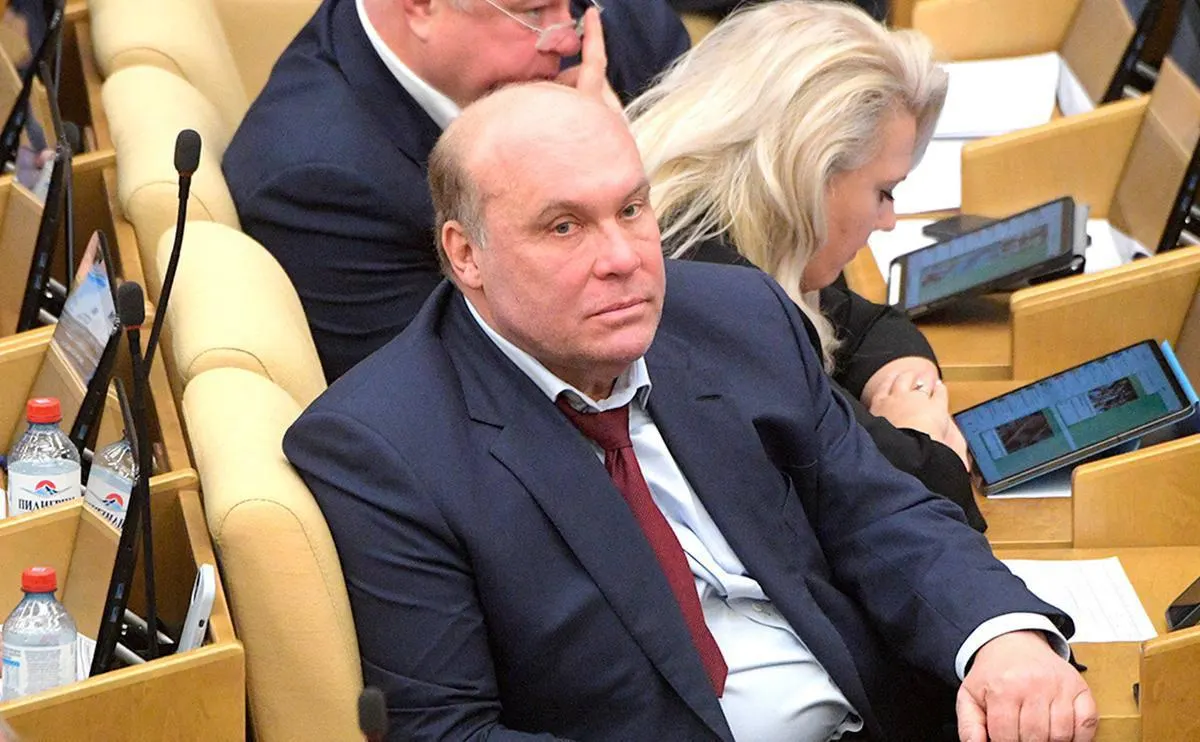 Депутат назвал сообщения о возможной мобилизации слухами и заявил, что их распространяют иностранные спецслужбы, чтобы запугать россиян.