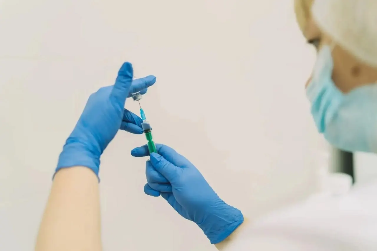 В регионе запустили бесплатную вакцинацию против вируса папилломы человека для девочек 12 лет. Программа финансируется из регионального бюджета и охватит более двух тысяч девушек в этом году.