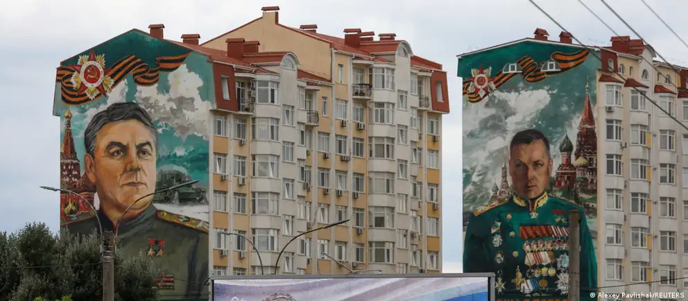 В ночь на субботу на полуострове зафиксированы перебои в подаче света и связи; принимаются меры по ограничению водоснабжения и движению транспорта в отдельных населённых пунктах.