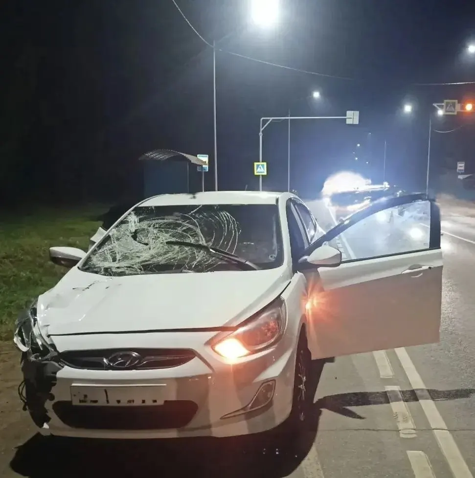 18-летний водитель Hyundai Solaris на 624-м километре трассы «Кострома – Шарья – Киров – Пермь» сбил женщину-пешехода; пешеход погиб на месте.
