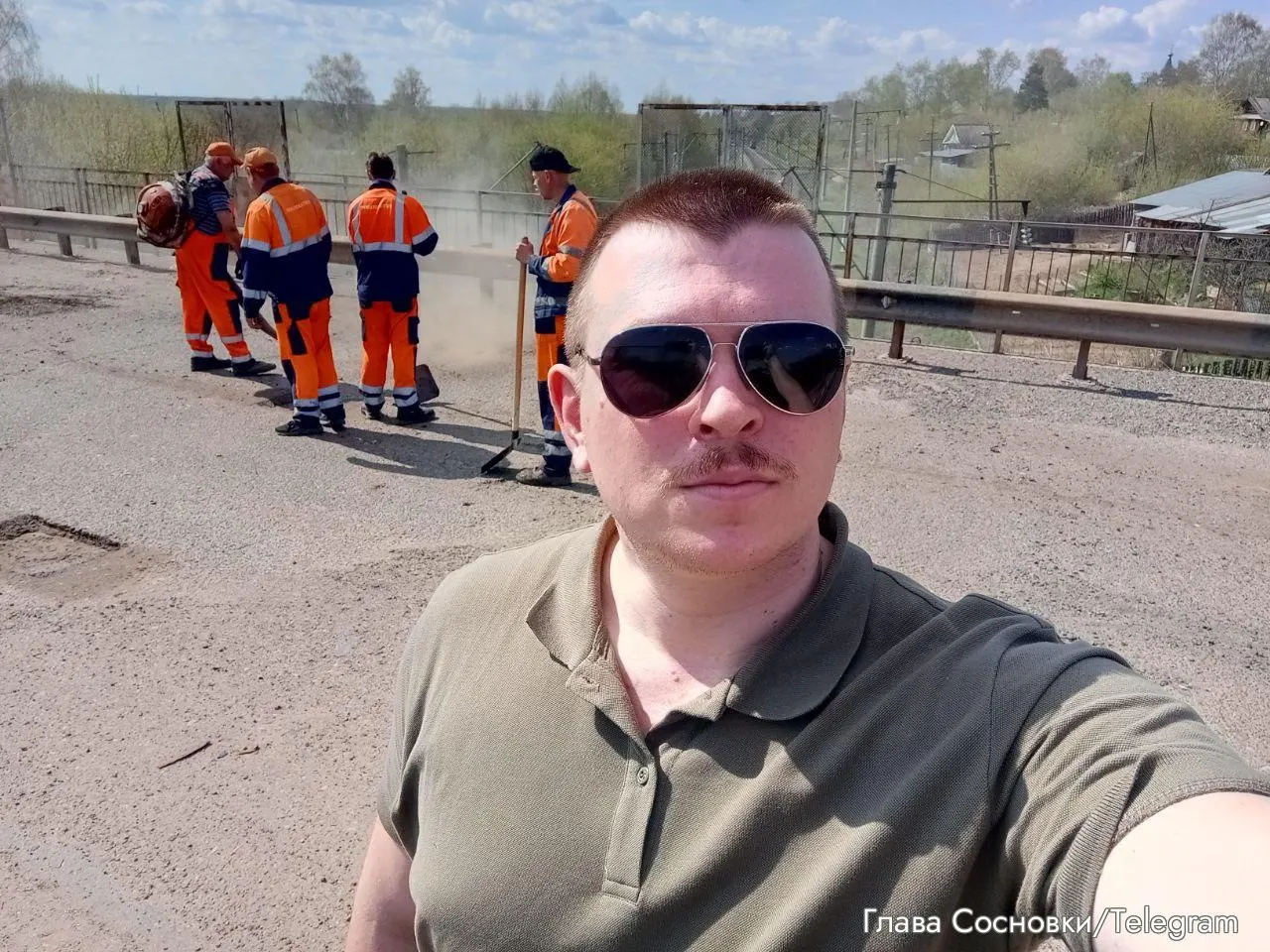 Депутаты освободили от должности мэра Никиту Горелова, находившегося в мобилизационном статусе, после давления и политических разногласий вокруг управления городом.